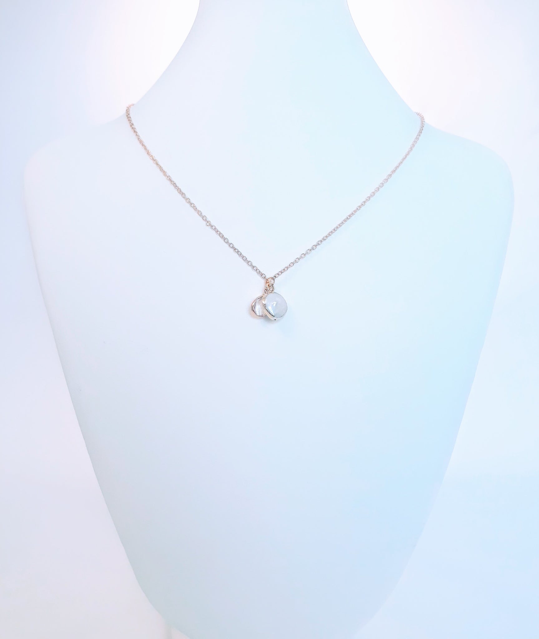 The Dainty Pearl Pendant